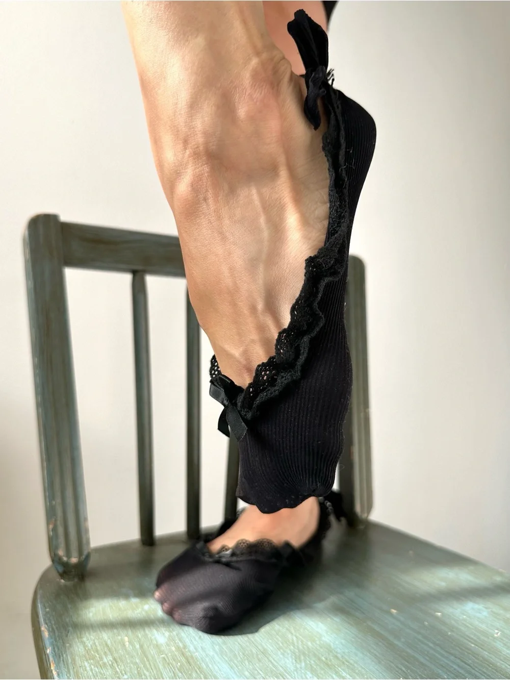 Cute ruffle ballet sock Black color